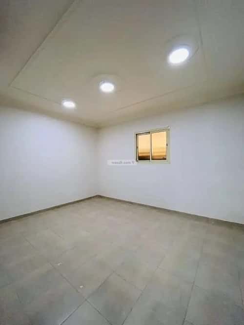 شقة 2439 متر مربع بغرفتين المطار، المجمعة