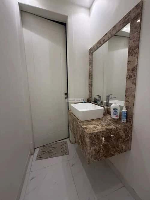 شقة 184 متر مربع ب 4 غرف طويق، غرب الرياض، الرياض