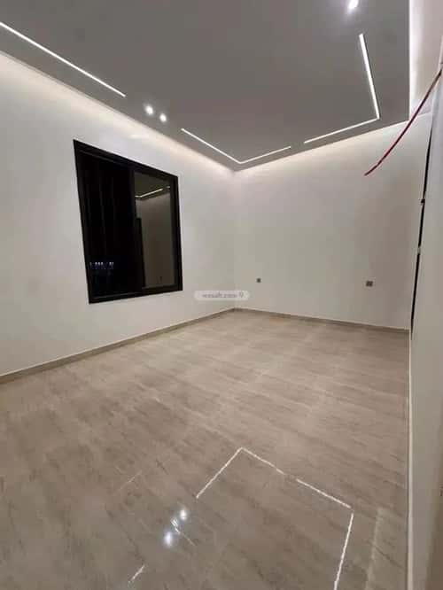 Floor 249 SQM with 5 Bedrooms West Al-Oraija, West Riyadh, Riyadh