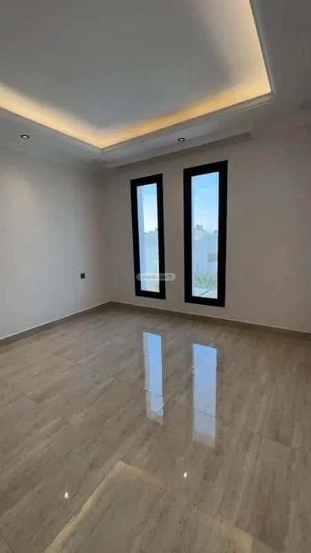 شقة 2400 متر مربع ب 4 غرف النهضة، الدمام