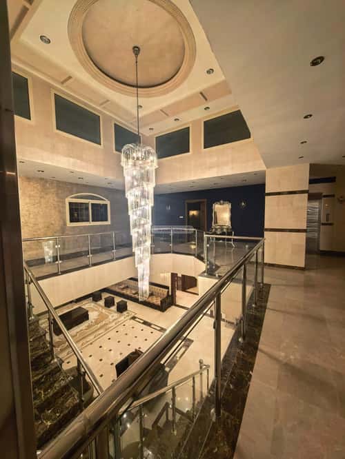 Building 712 SQM with 5 Floors Facing South Al Arid, Madinah
