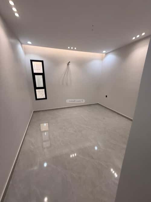 فيلا 300 متر مربع شمالية على شارع 15م الرحمانية، شرق جدة، جدة