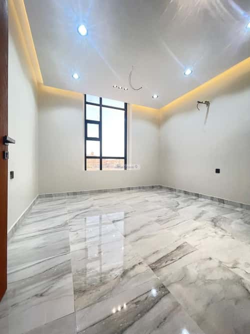 فيلا 275 متر مربع شرقية على شارع 20م الغزيات، الجموم