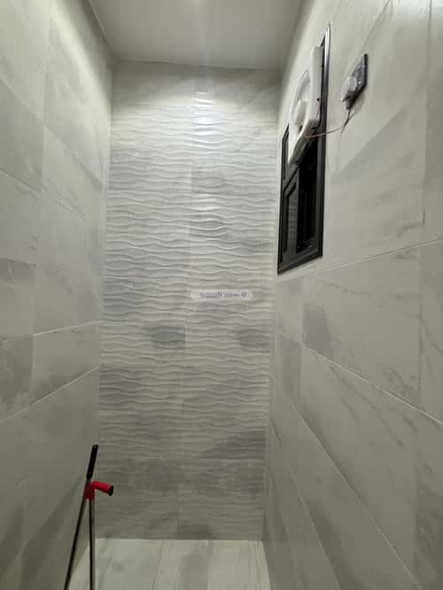 شقة 223 متر مربع ب 6 غرف الراقي، خميس مشيط