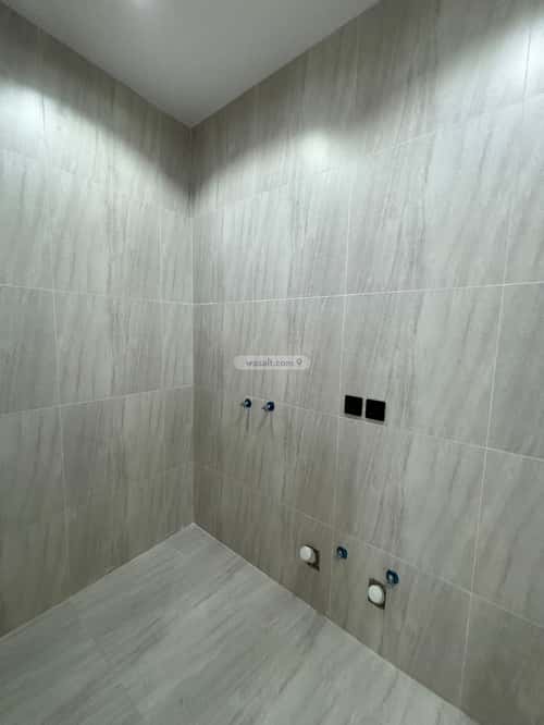 Apartment 204 SQM with 6 Bedrooms Al-Yarmouk, Khamis Mushait