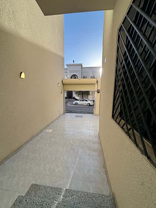 شقة 204 متر مربع ب 6 غرف اليرموك، خميس مشيط