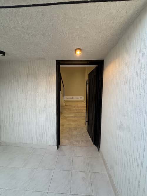 Apartment 301 SQM with 8 Bedrooms Al Harbiya, Khamis Mushait