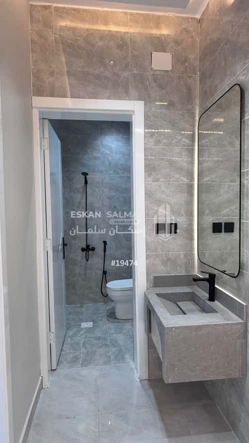 فيلا 300 متر مربع جنوبية شرقية على شارع 12م ريحه، الطائف