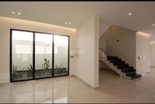 فيلا 300 متر مربع جنوبية على شارع 20م الزمرد، شمال جدة، جدة