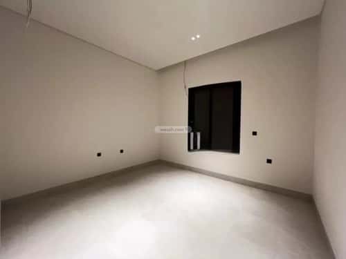 شقة 6 غرف في الروضة