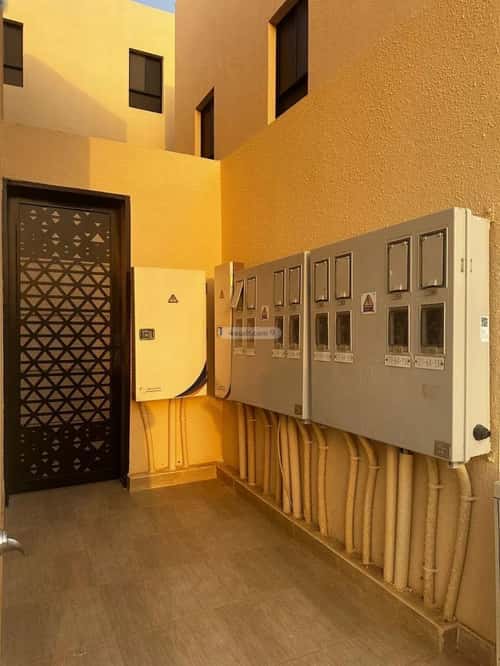 عمارة 840 متر مربع واجهة غربية طويق، غرب الرياض، الرياض