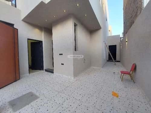 فيلا 200 متر مربع شمالية على شارع 15م طويق، غرب الرياض، الرياض