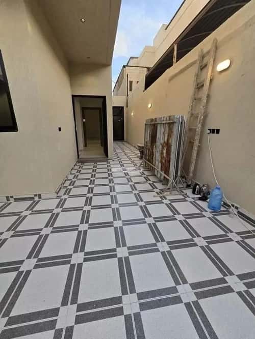 Floor 185 SQM with 5 Bedrooms As-Suwaidi, West Riyadh, Riyadh