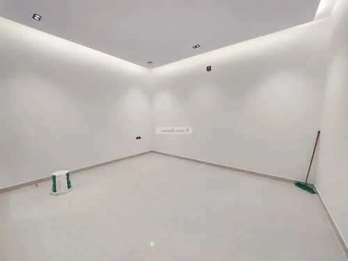 فيلا 200 متر مربع جنوبية على شارع 20م طويق، غرب الرياض، الرياض