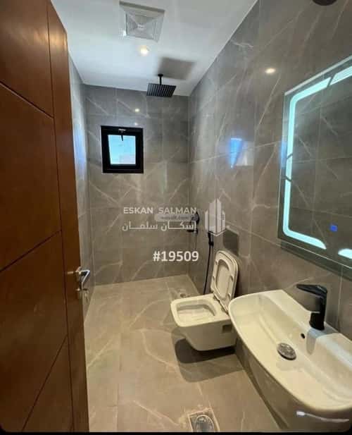 شقة 158 متر مربع ب 6 غرف حكومي1، شمال جدة، جدة