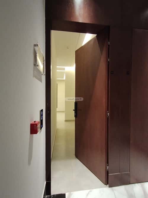 شقة 111 متر مربع ب 4 غرف اليرموك، شرق الرياض، الرياض