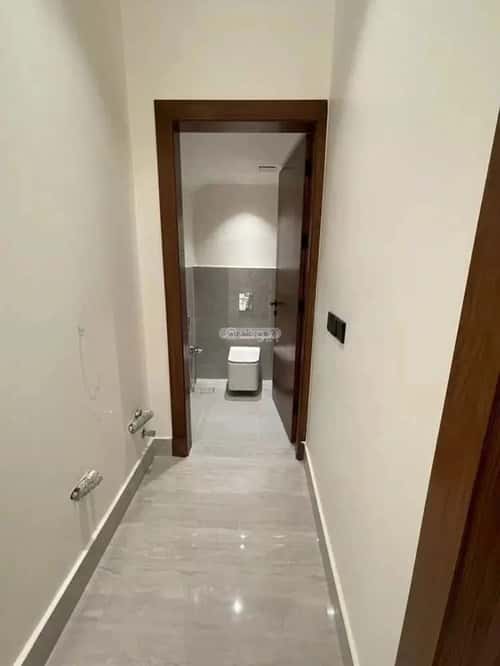 فيلا 230 متر مربع شرقية على شارع 20م النرجس، شمال الرياض، الرياض