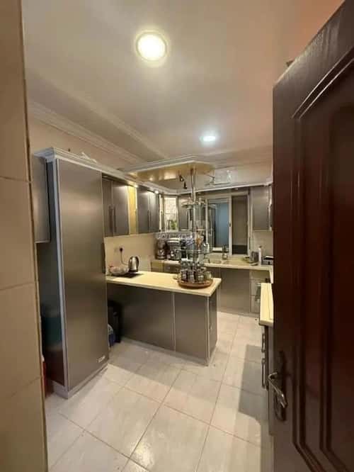 شقة 111 متر مربع ب 5 غرف الروضة، شمال جدة، جدة