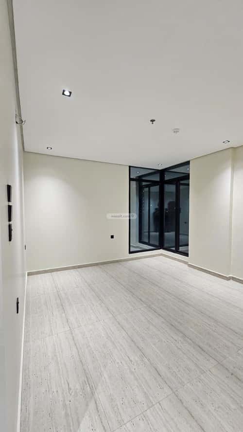 Apartment 211 SQM with 5 Bedrooms King Fahad Dist, Aldammam