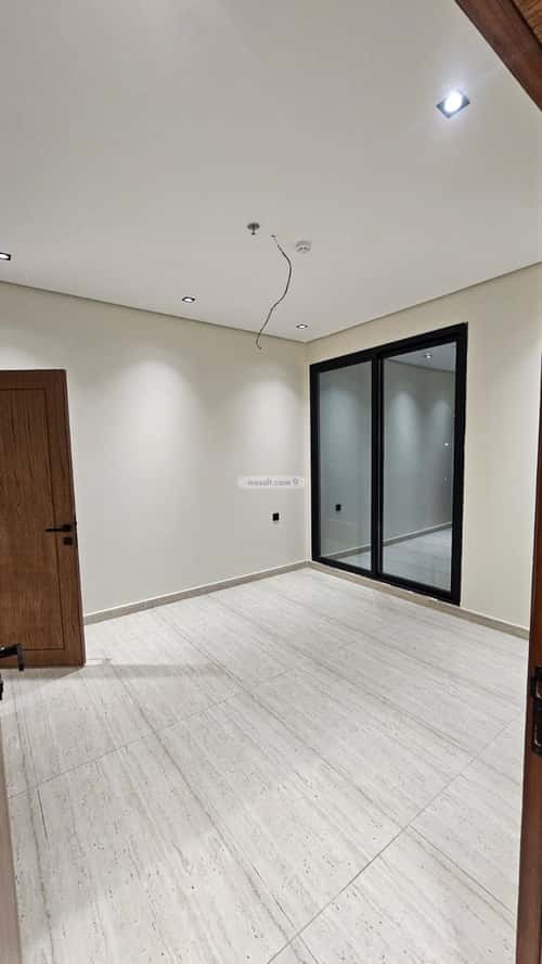 Apartment 211 SQM with 5 Bedrooms King Fahad Dist, Aldammam