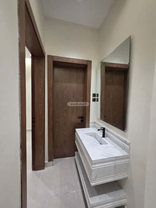 Floor with 5 Bedrooms Al Wasam, East Riyadh, Riyadh