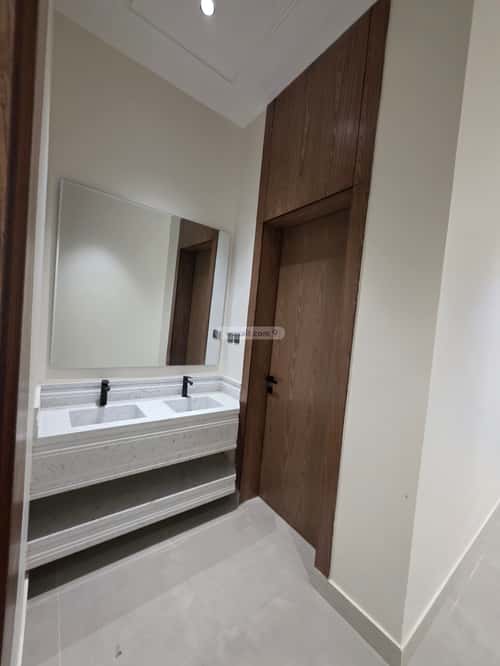 5 bedroom floor in Al Wisam