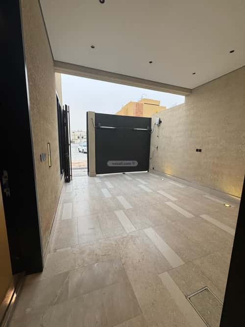 Floor 196 SQM with 5 Bedrooms Ar-Rimal, East Riyadh, Riyadh