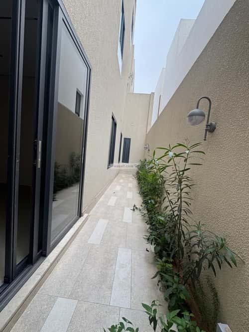 دور 196 متر مربع ب 5 غرف الرمال، شرق الرياض، الرياض