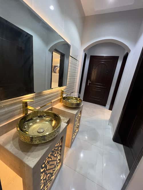 Apartment 218 SQM with 6 Bedrooms Mraykh, East Jeddah, Jeddah