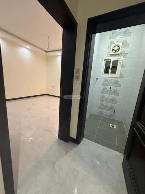 فيلا 280 متر مربع واجهة شرقية ب 9 غرف المحمدية 2، جازان