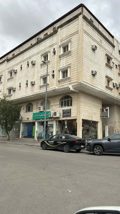 شقة 100 متر مربع ب 4 غرف الثقبة، الخبر