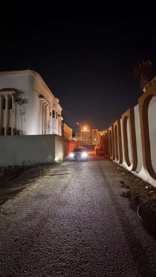 أرض 445 متر مربع شمالية على شارع 4.5م حطين، صامطة