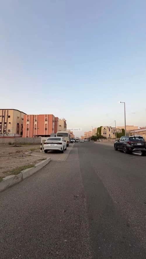 أرض 392 متر مربع جنوبية شرقية على شارع 18م الشاطئ، جازان