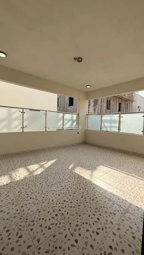 Floor 303 SQM with 6 Bedrooms Al Safa, Jazan