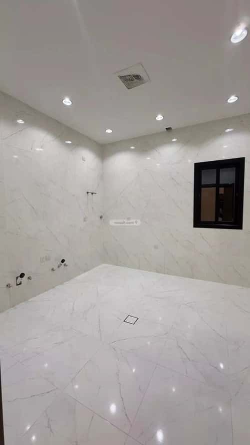 Floor 239 SQM with 6 Bedrooms The Airport, Jazan