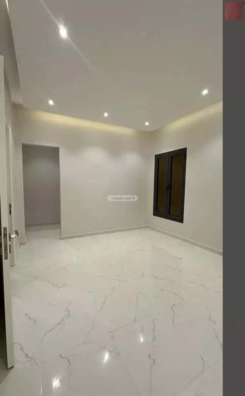 فيلا 437 متر مربع شرقية على شارع 15م الشراع، الخبر