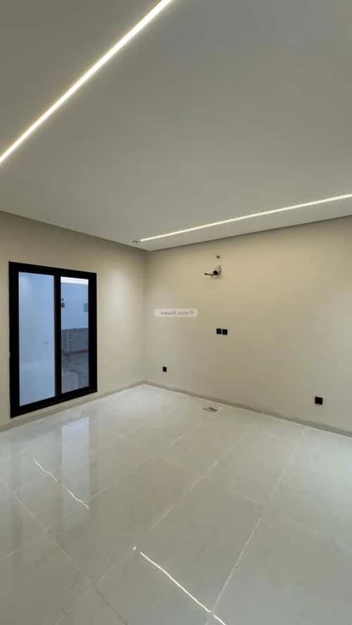 Apartment 230 SQM with 5 Bedrooms King Fahad Dist, Aldammam