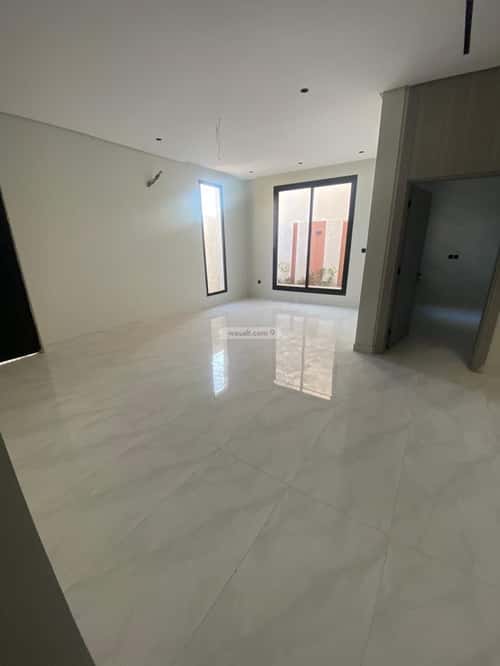 Villa 250 SQM Facing East on 10m Width Street Al Qryenah, South Jeddah, Jeddah