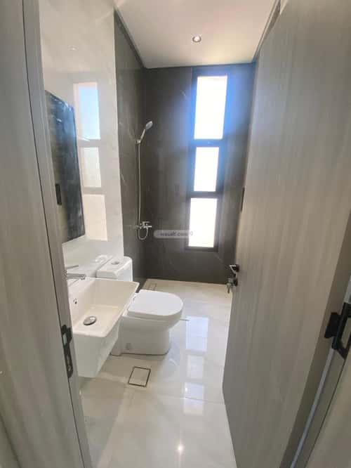 فيلا 250 متر مربع شرقية على شارع 10م القرينية، جنوب جدة، جدة