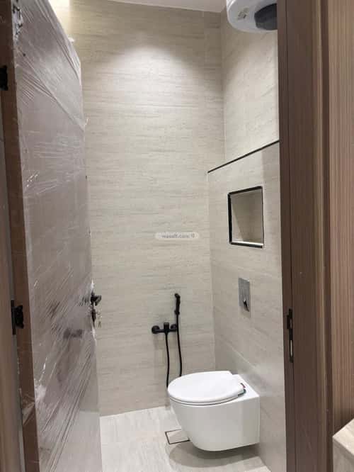 Floor 239 SQM with 3 Bedrooms Al-Janadriyah, East Riyadh, Riyadh