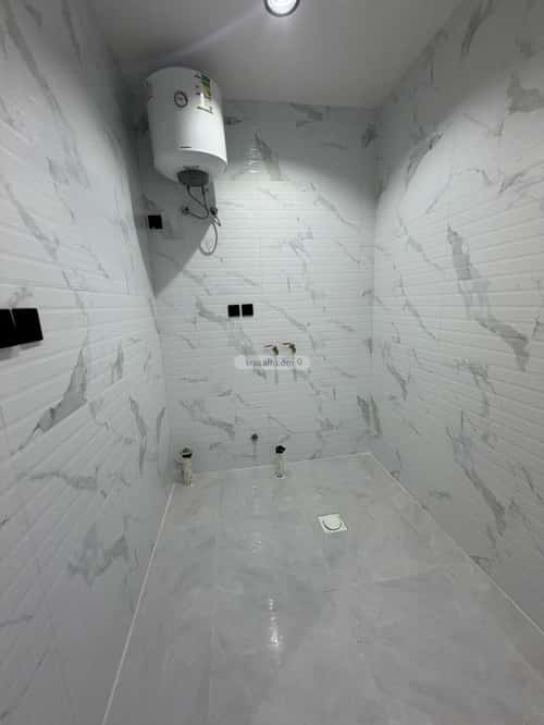 فيلا 375 متر مربع شمالية على شارع 20م النور، خميس مشيط