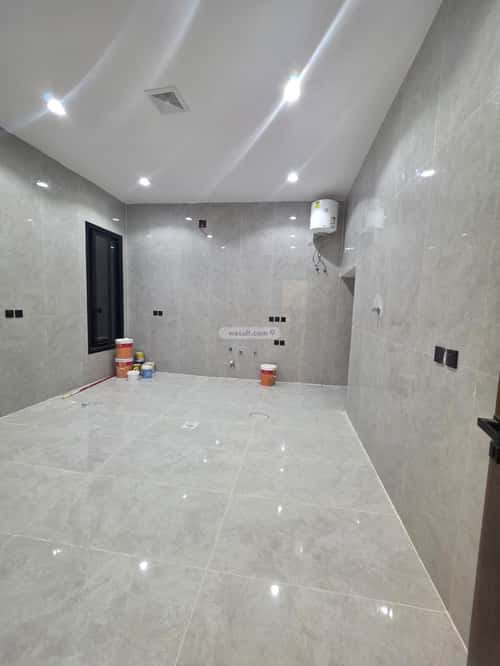 فيلا 300 متر مربع شرقية على شارع 15م الجنادرية، شرق الرياض، الرياض