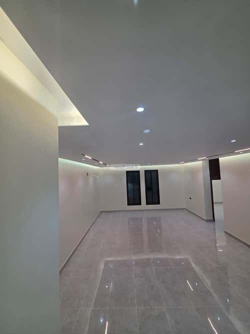 فيلا 300 متر مربع شرقية على شارع 15م الجنادرية، شرق الرياض، الرياض