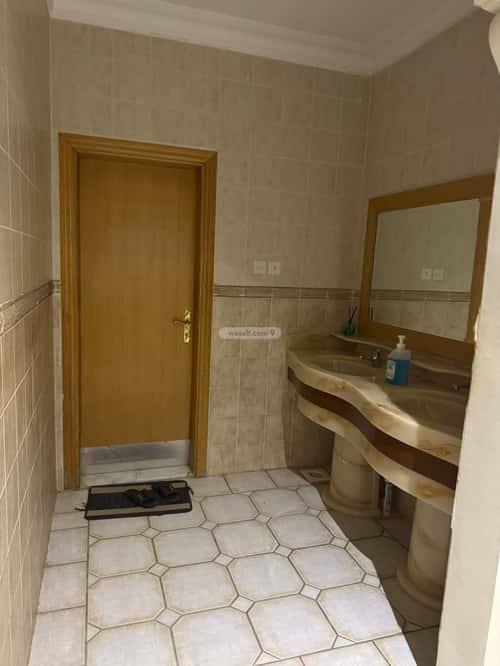 فيلا 315 متر مربع شمالية على شارع 10م الربوة، وسط الرياض، الرياض