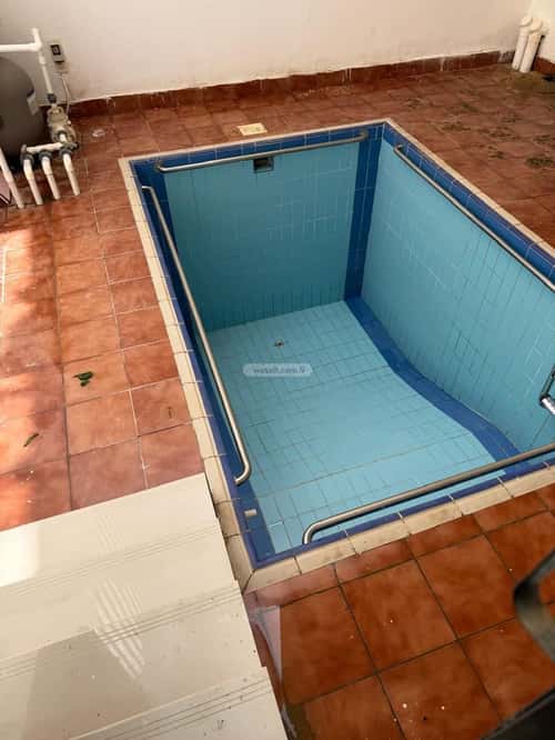 Villa 250 SQM Facing South with 6 Bedrooms Al Nahdah, North Jeddah, Jeddah