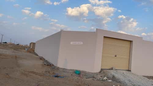 استراحة 900 متر مربع شمالية غربية على شارع 25م مخطط الاراضي البيضاء3، ثادق