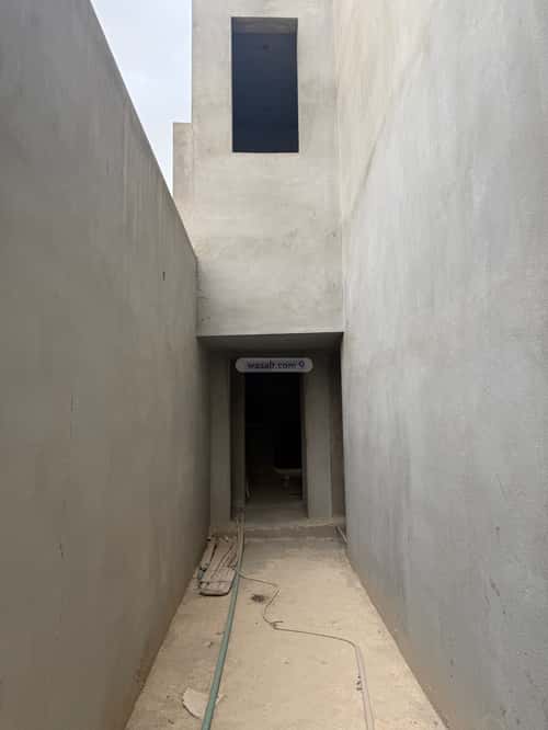 فيلا 480 متر مربع مع شقتين واجهة شرقية النرجس، شمال الرياض، الرياض