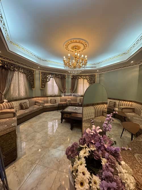 فيلا 500 متر مربع جنوبية على شارع 40م السداد، الطائف