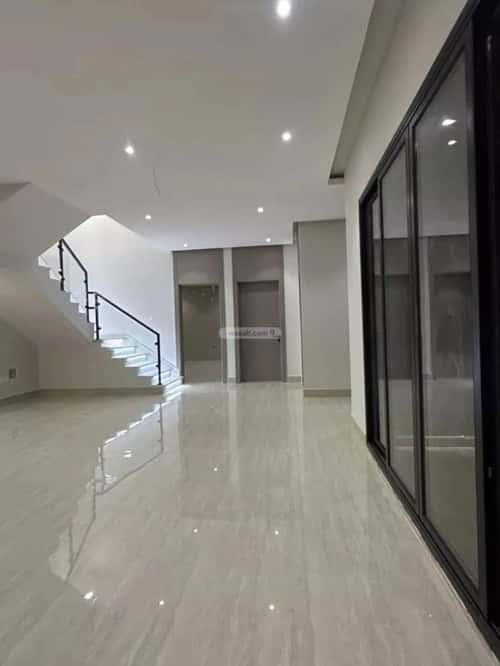 Villa 250 SQM Facing East on 24m Width Street King Fahad Dist, Aldammam