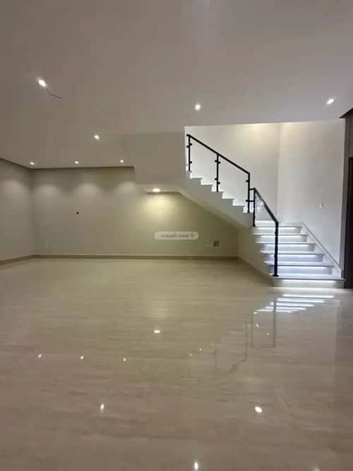 فيلا 250 متر مربع شرقية على شارع 24م ضاحية الملك فهد، الدمام